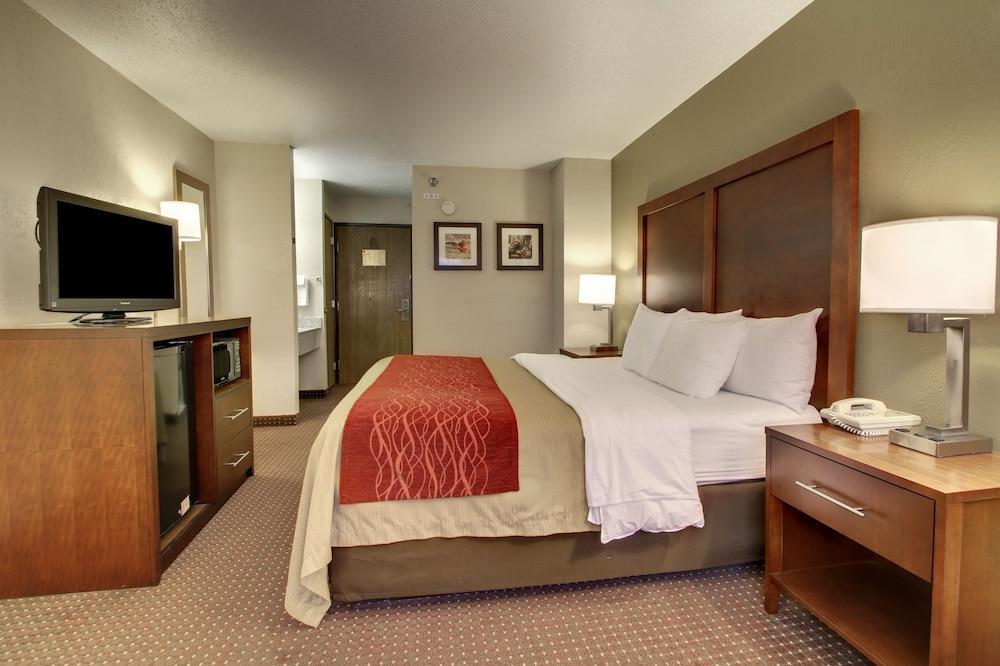 Quality Inn Waverly Exterior photo
