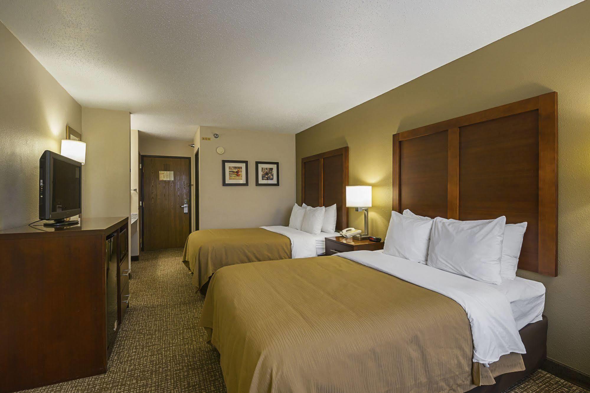 Quality Inn Waverly Exterior photo