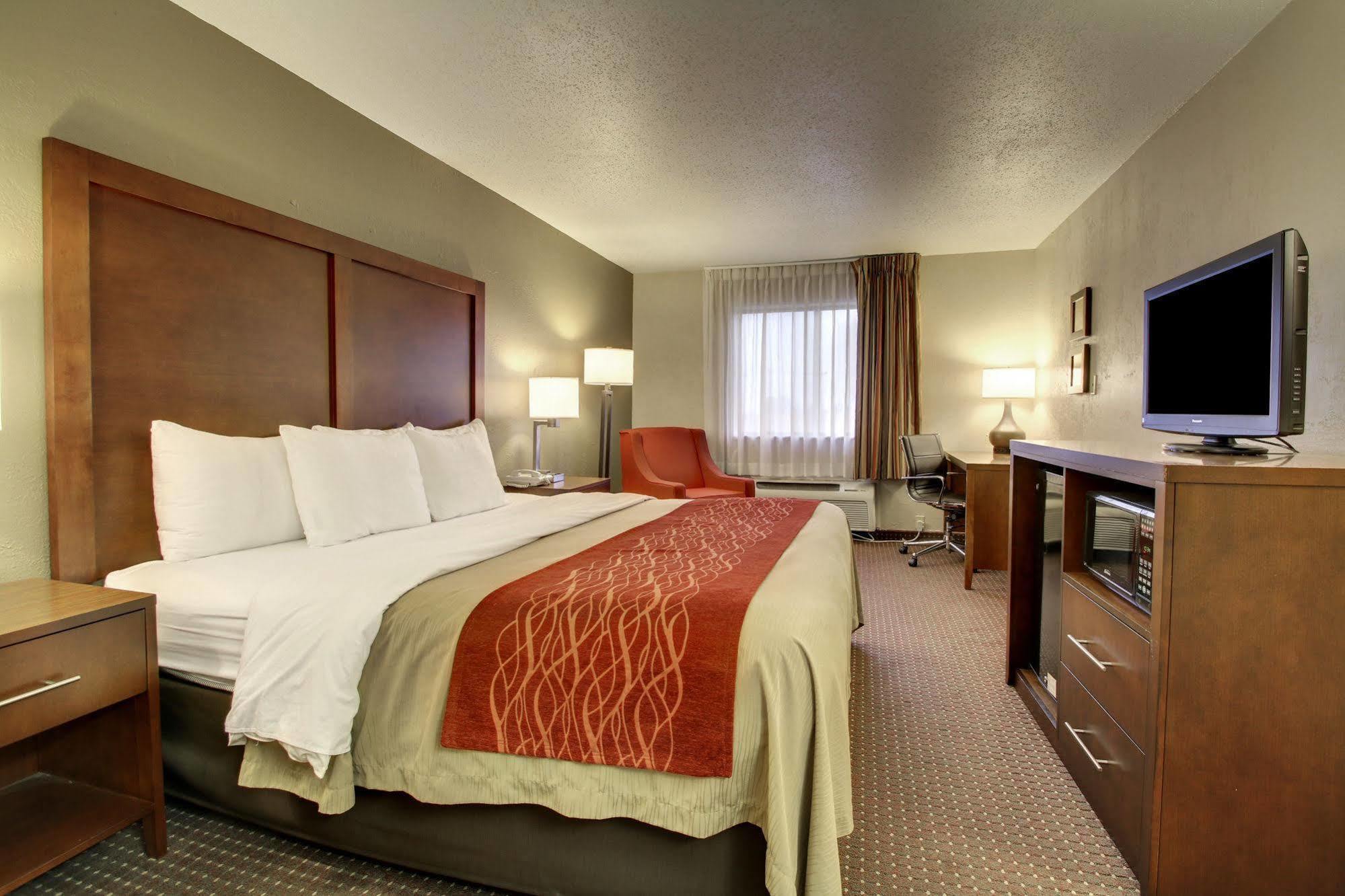 Quality Inn Waverly Exterior photo