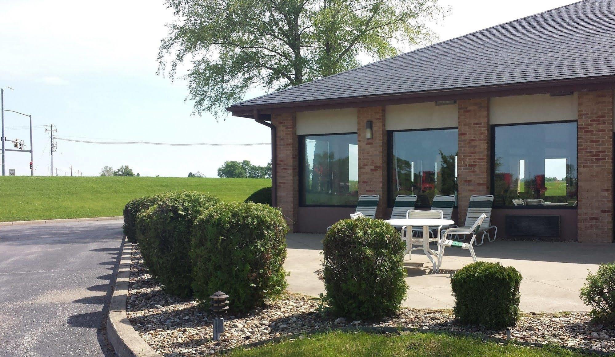 Quality Inn Waverly Exterior photo